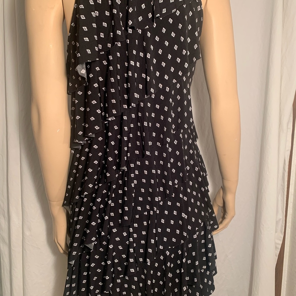 WOMENS XS BLACK WHITE PRINT MULTI LAYERED RUFFLED PULLOVER SLEEVELESS MINI DRESS - Picture 5 of 5
